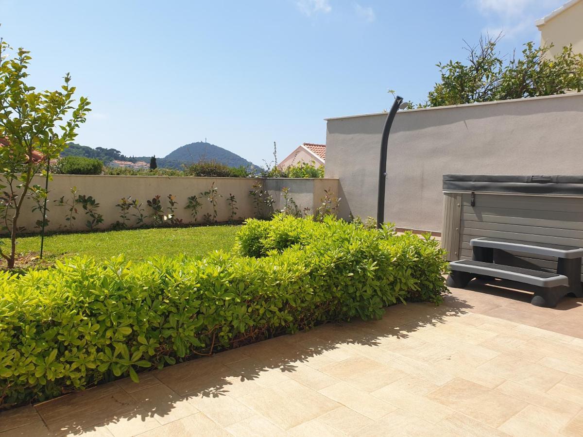 شقة Abelia, Two Terraces, Hot Tub, Free Parking دوبروفينك المظهر الخارجي الصورة