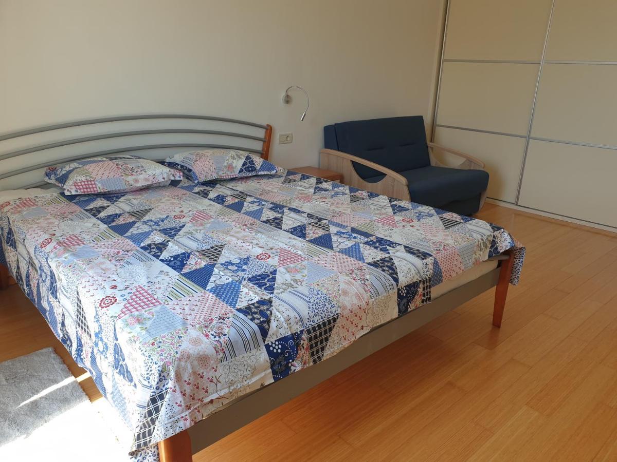 شقة Abelia, Two Terraces, Hot Tub, Free Parking دوبروفينك المظهر الخارجي الصورة