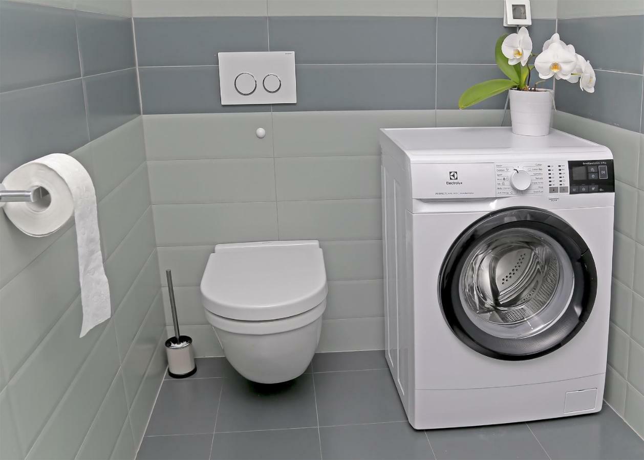 شقة Abelia, Two Terraces, Hot Tub, Free Parking دوبروفينك المظهر الخارجي الصورة