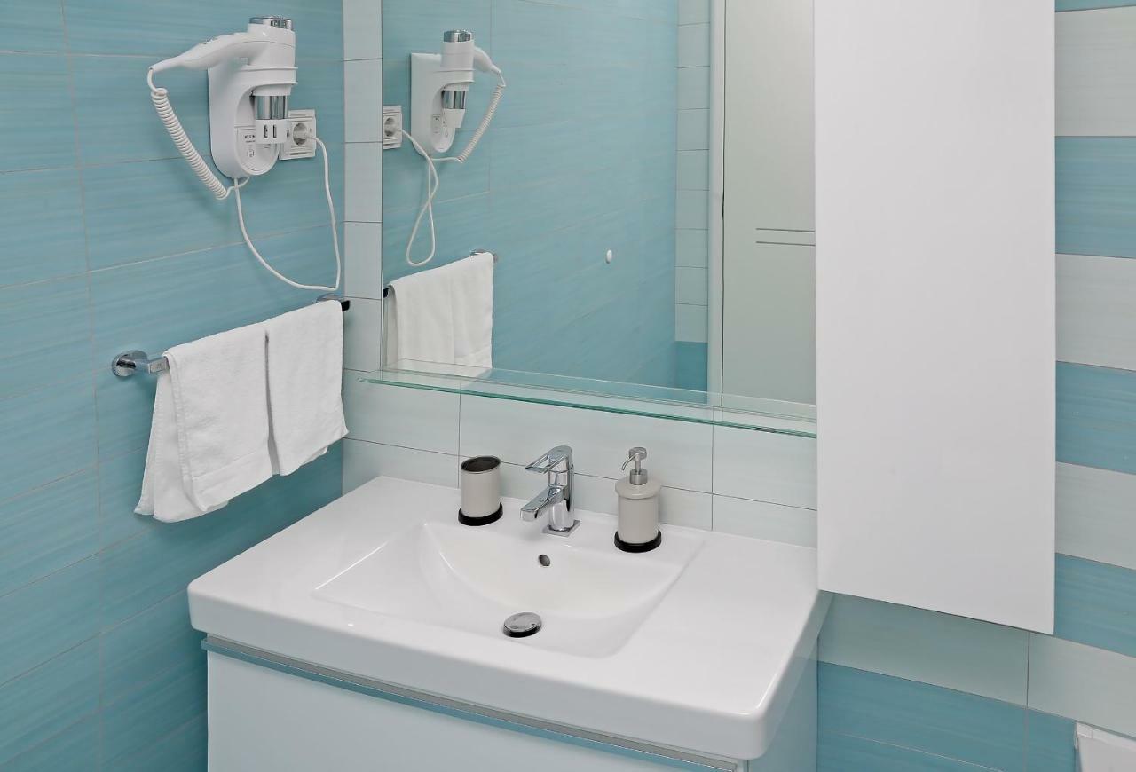 شقة Abelia, Two Terraces, Hot Tub, Free Parking دوبروفينك المظهر الخارجي الصورة