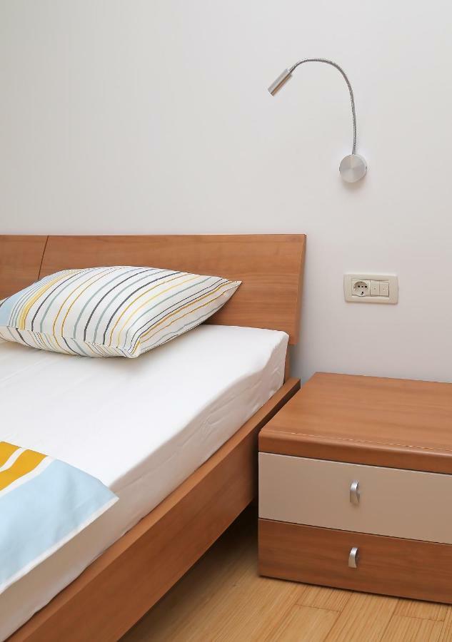 شقة Abelia, Two Terraces, Hot Tub, Free Parking دوبروفينك المظهر الخارجي الصورة