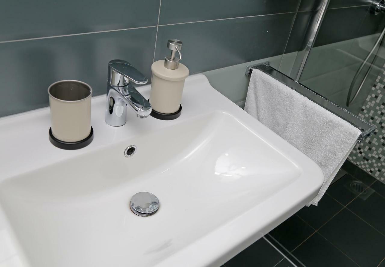 شقة Abelia, Two Terraces, Hot Tub, Free Parking دوبروفينك المظهر الخارجي الصورة